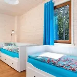 Comfortable No 9 , Summer Pool