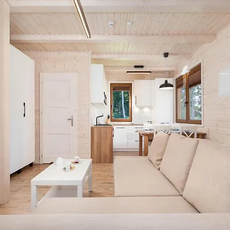 Comfortable No 9 , Summer Pool *